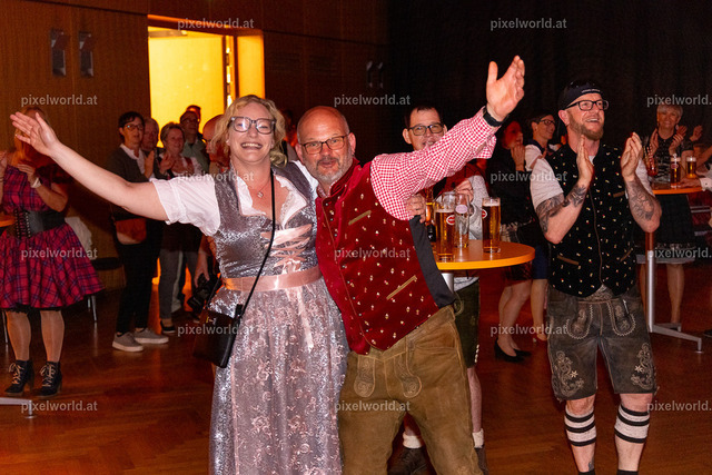 Schlager trifft Tracht | Bildershop von pixelworld.at - Realisiert mit Pictrs.com