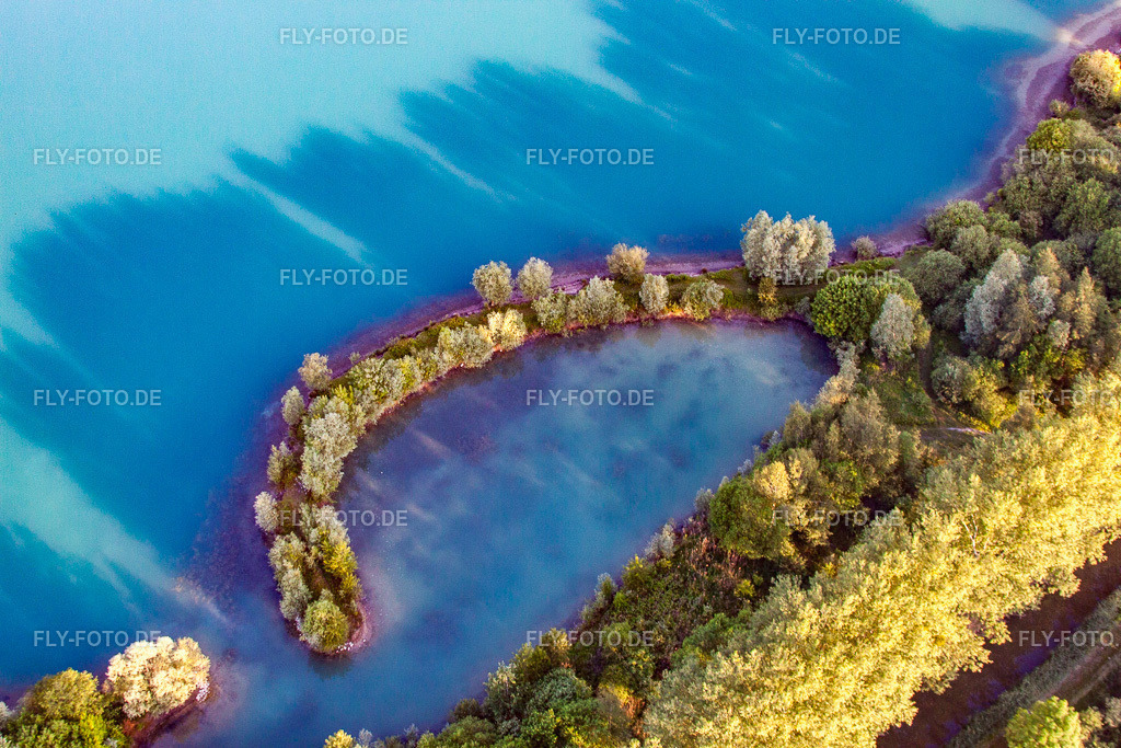 Naturschutzgebiet am Rheinniederrungskanal | Luftbild: Naturschutzgebiet am Rheinniederrungskanal im Ortsteil Liedolsheim in Dettenheim im Bundesland Baden-Württemberg in Deutschland. Foto: IMG_64861.jpg vom 18.05.2014 durch Werner Riehm/FLY-FOTO.de - Realisiert mit Pictrs.com