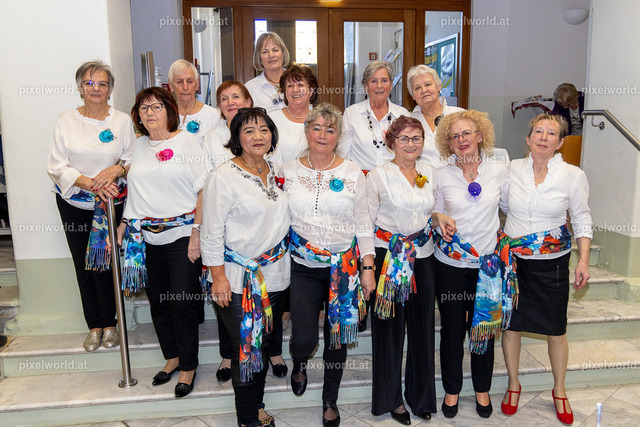 Ball der älteren Generation | Bildershop von pixelworld.at - Realisiert mit Pictrs.com