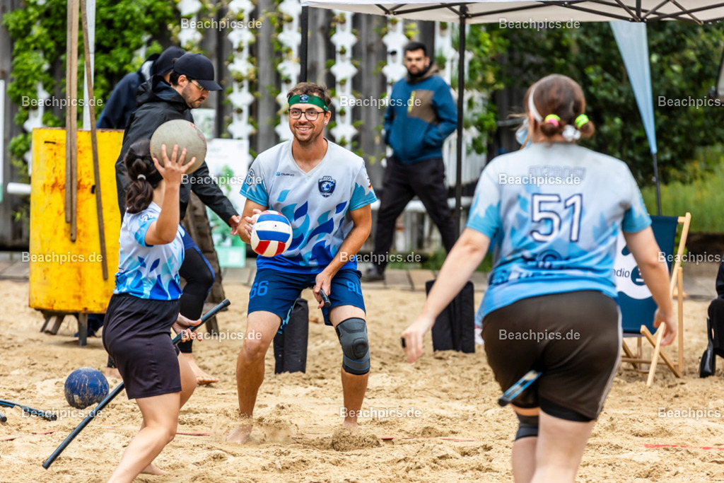 2025-200080477-Strandvölkerball-WM_1 |  23.08.2025; Berlin Foto: Gerold Rebsch - www.beachpics.de
