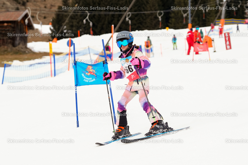 SRF_02.01.2026_0315 | Skirennfotos,Serfaus,Fiss,Ladis,Kinderskirennen,Winter,Tirol,Oberland,skirace,SFL,feelfree,weil wir's genießen,ski,Ski,skifahren,Sonnenplateau, - Realisiert mit Pictrs.com