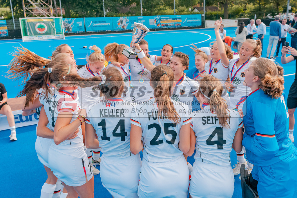 HK_20230716_902625 | Euro Hockey WU18 Siegerehrungen Championship Girls &amp; Boys am 16.7.2023 CHTC , Krefeld ,