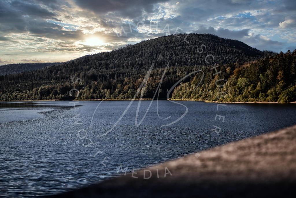 2020-09-15 Schwarzenbach Talsperre  - _MG_3683 | Ausblick von der Schwarzenbach Talsperre - Realisiert mit Pictrs.com