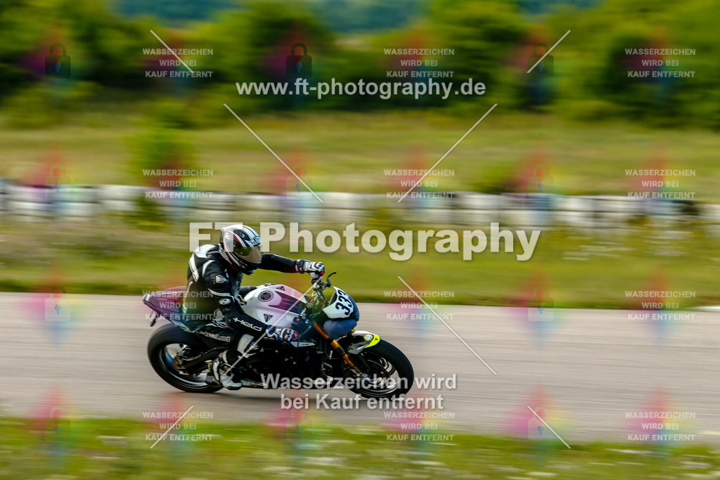 Chambley Juli-0129 | Hier findet Ihr Bilder von Touristenfahrten auf der Nürburgring Nordschleife oder von anderen Veranstaltungen die ich besucht habe. Viel Spass beim Durch Schauen 