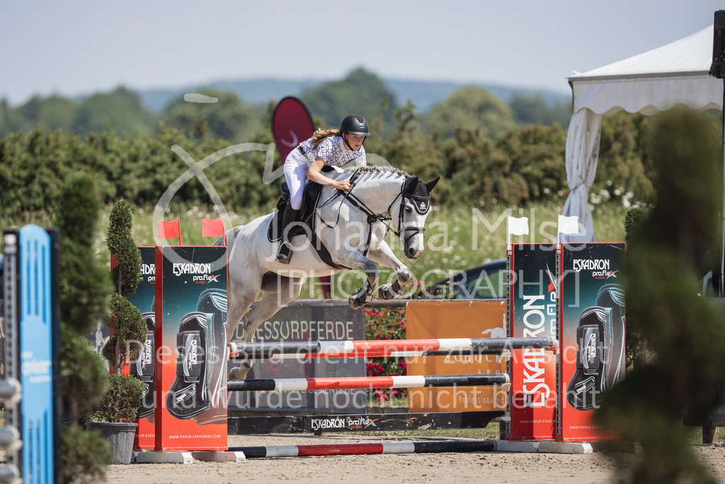230625_PfSpTa_A1-Stil-337 | Deine schönsten Turniermomente als professionelle Fotos! Entdecke hochwertige Pferdesport-Fotografie im Online-Shop. Jetzt Fotos finden & bestellen!