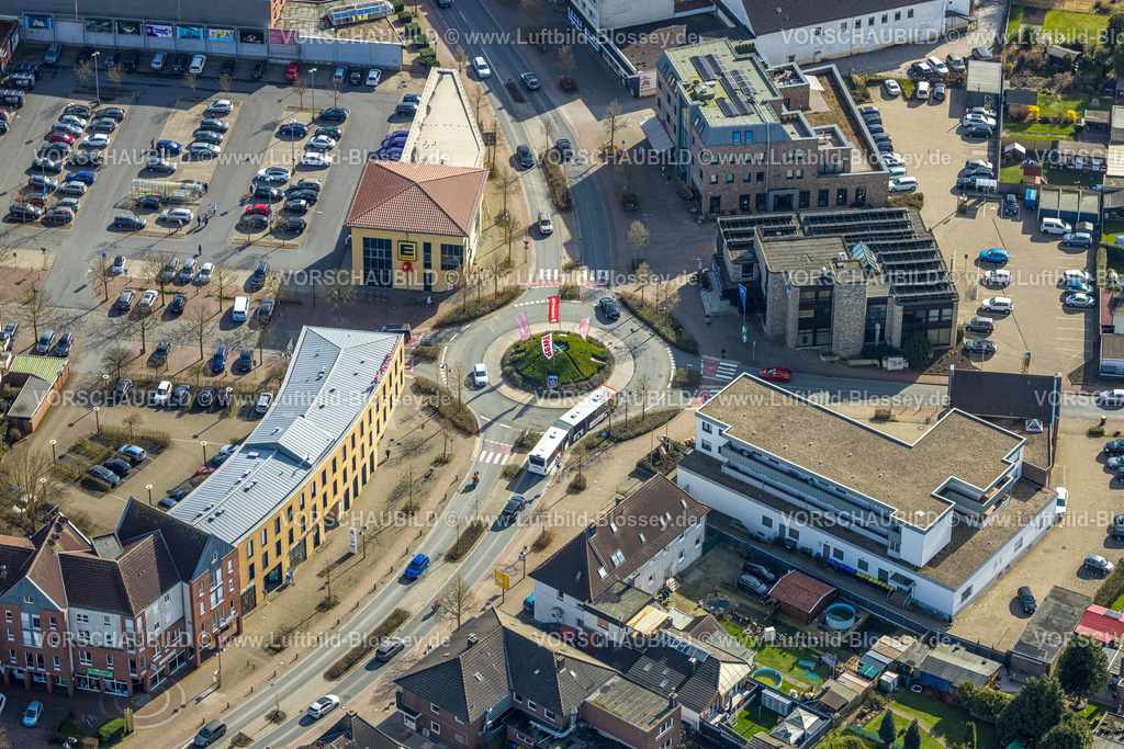 Selm260307071 | Luftbild, Einkaufszentrum und Sparkasse Kreisstraße Ecke Botzlarstraße, Selm, Münsterland, Nordrhein-Westfalen, Deutschland