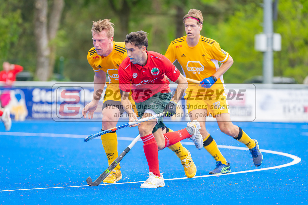 HK_20230507_107955 | 1. Bundesliaga Herren Creefelder HTC - Harvestehuder THC  am 7.5.2023 Crefelder HTC ( CHTC ), Krefeld  , Körper Michael ( Harvestehuder THC #9 ) , Martin Ignacio Ferreiro ( Crefelder HTC #18 )