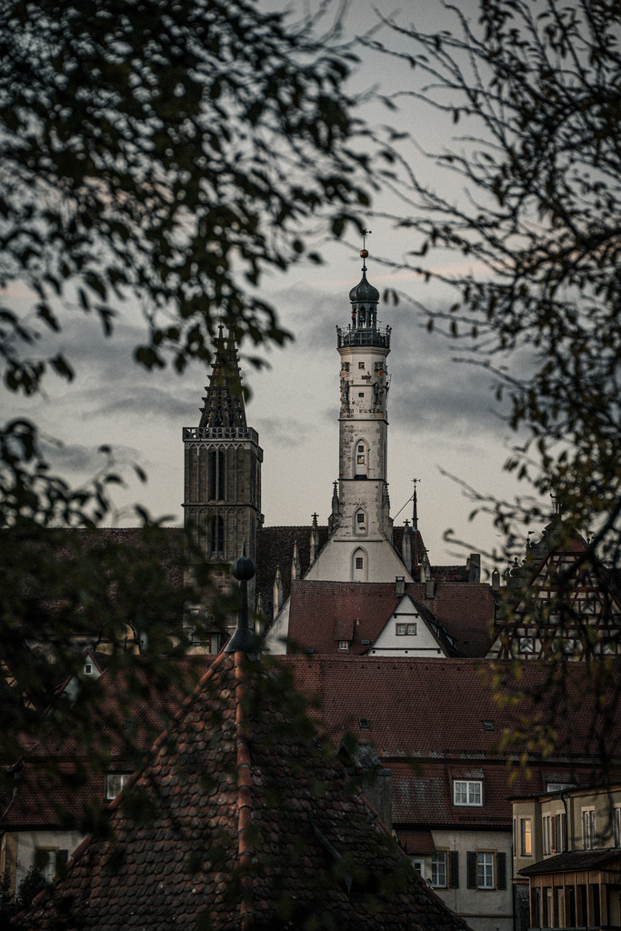 DSC01573-2 | Rothenburg ob der Tauber. Nur hier gibt es Exklusive und passend zur Jahreszeit Ihr Wandbild, T-Shirt, Tasse und alles was das Rothenburg Herz begehrt. - Realisiert mit Pictrs.com
