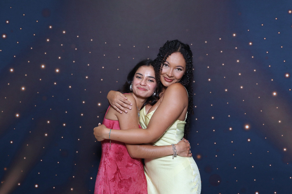 ZD260628112736-153 | Fotoshop von zweidimensional Fotografie. Ihr Fotograf im Aargau. Abzüge von Ihrem Fotobox Event bestellen.Abzüge von Ihrem Hochzeit bestellen.Abzüge von Ihrem Schulfotograf bestellen.