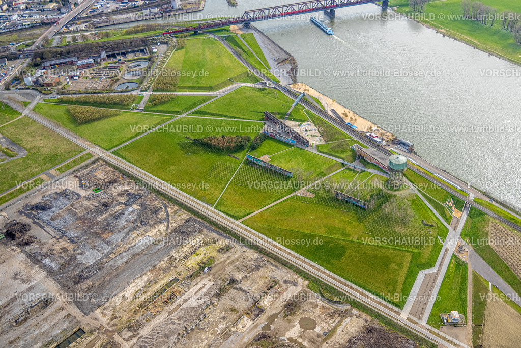 Duisburg230302040 | Luftbild, Rheinpark Duisburg am Fluss Rhein und geplante Wohnanlage RheinOrt Hochfeld, Hochfelder Eisenbahnbrücke über den Fluss Rhein, künftiges IGA-Gelände, Hochfeld, Duisburg, Ruhrgebiet, Nordrhein-Westfalen, Deutschland