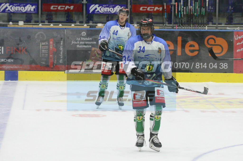 SC Riessersee - Höchstadt Alligators | Thilo Grau (vorne) und dahinter Klavs Planics -  - Eishockey Oberliga Süd SC Riessersee - Höchstadt Alligators - © Sportfoto-Sale (MK) - Realisiert mit Pictrs.com