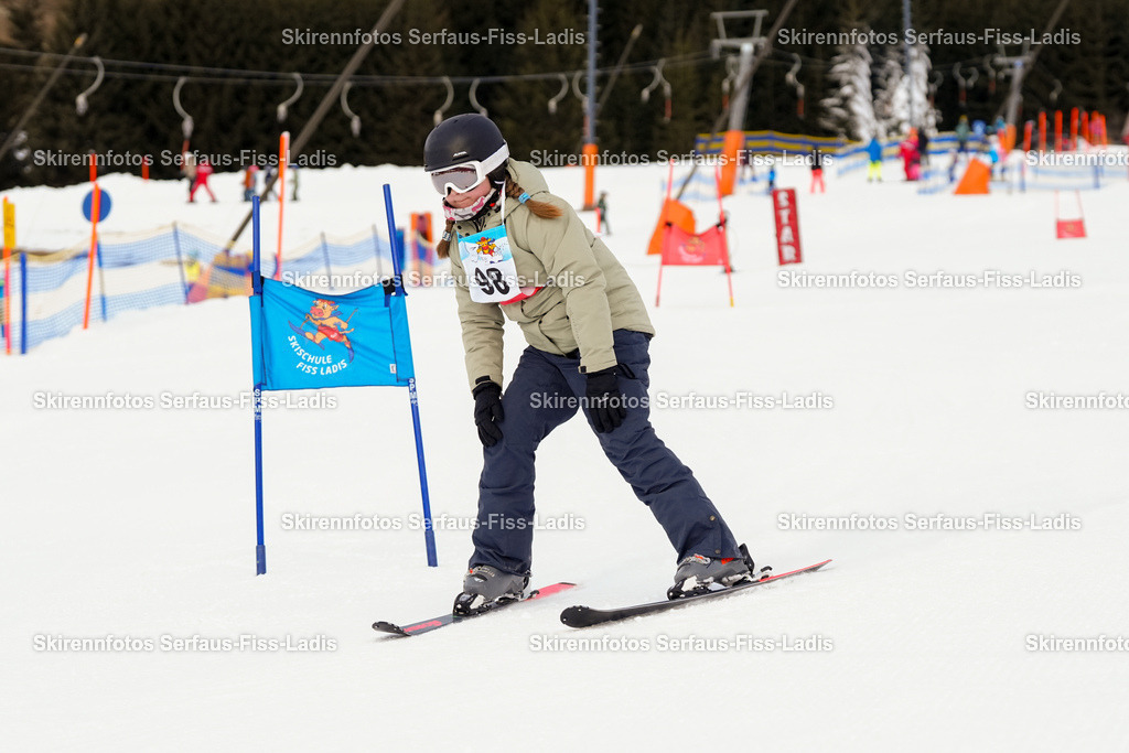 SRF_02.01.2026_0111 | Skirennfotos,Serfaus,Fiss,Ladis,Kinderskirennen,Winter,Tirol,Oberland,skirace,SFL,feelfree,weil wir's genießen,ski,Ski,skifahren,Sonnenplateau, - Realisiert mit Pictrs.com