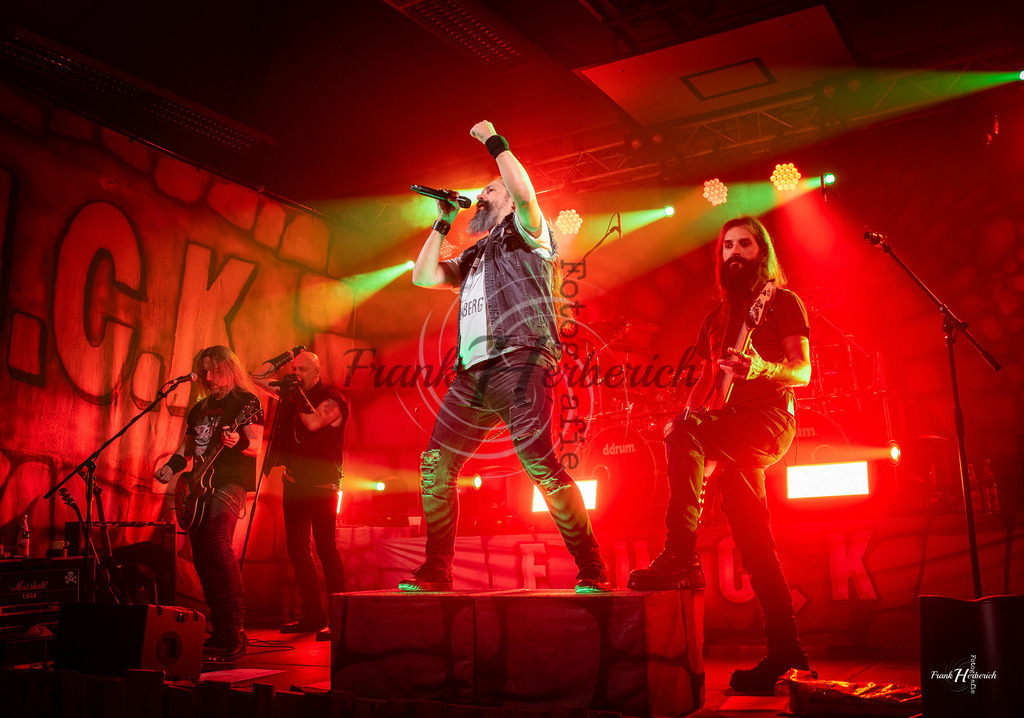 Fuck Michelbach am Wald | Frank Herberich Fotografie, Frank Herberich, Fotografie, Hochzeit, Portrait, St. Peter Ording, Ording, Westerhever, Nordsee, Frank Fotografie, Hardheim,  Odenwald,Walldürn, Band,Eventfotografie - Realisiert mit Pictrs.com