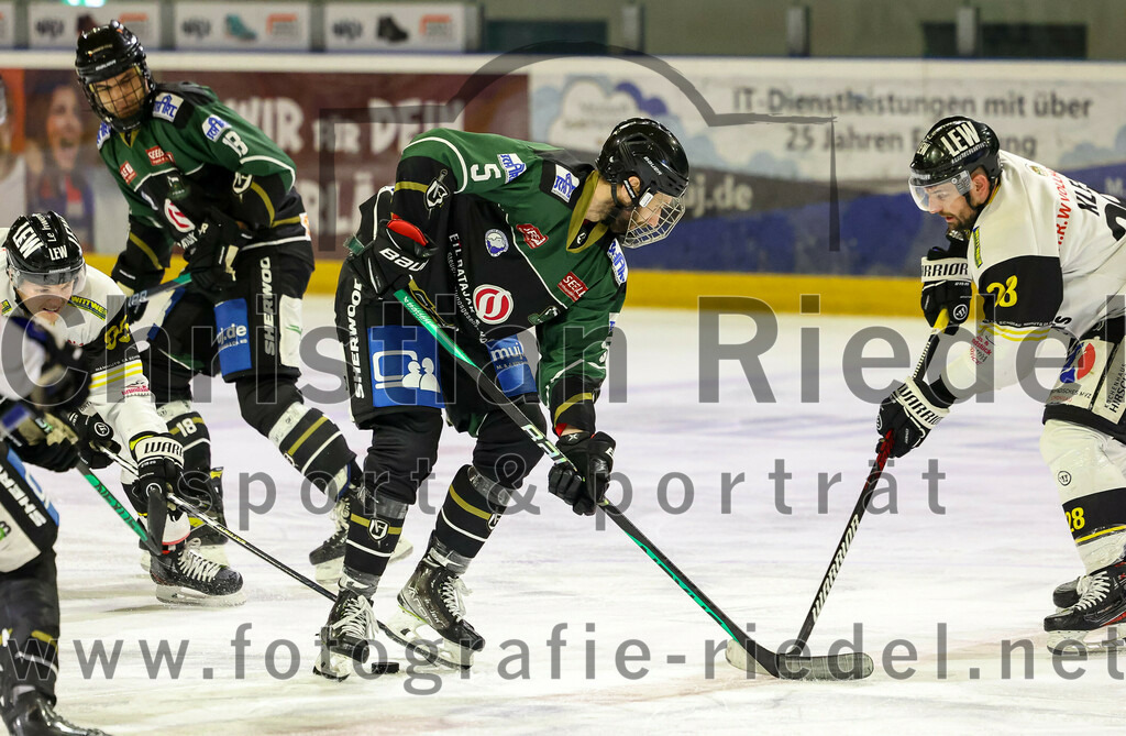 2022-12-23_122_TSV_Erding_gegen_EA_Schongau | Erding, Deutschland, 23.12.2022:
Eishockey, Bayernliga 2022 / 2023, 22. Spieltag, TSV Erding gegen EA Schongau, Endergebnis: 

Foto: Christian Riedel / fotografie-riedel.net