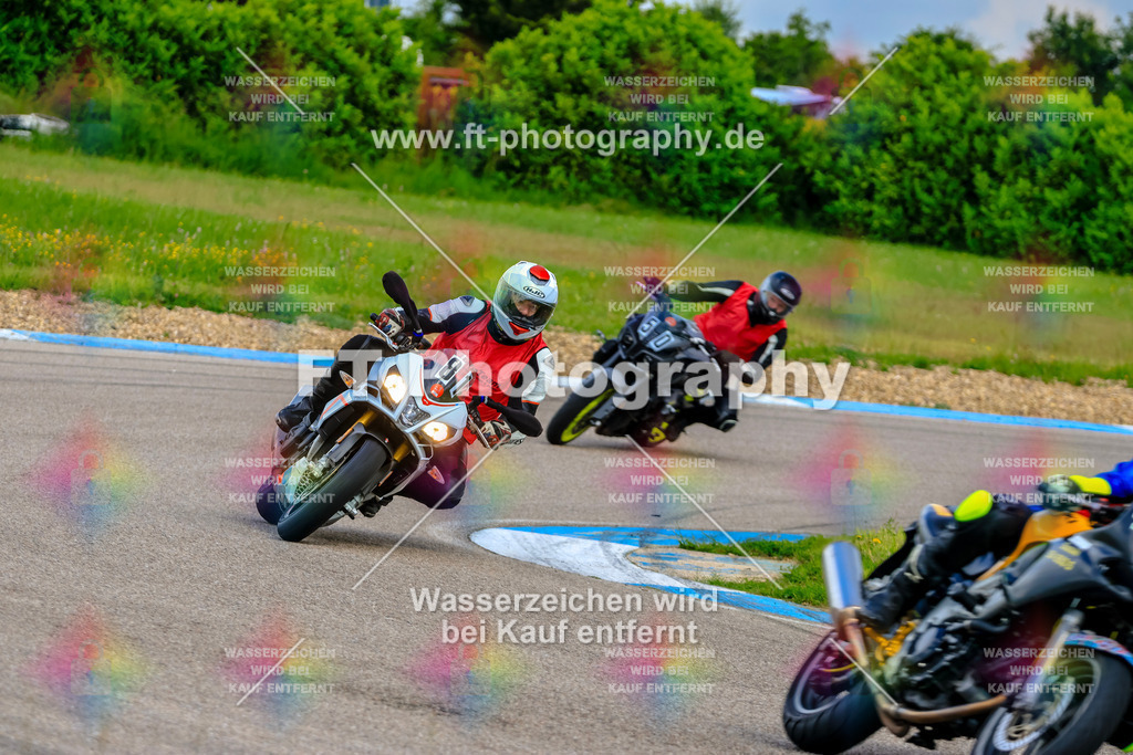 MotoTeam-9076 | Hier findet Ihr Bilder von Touristenfahrten auf der Nürburgring Nordschleife oder von anderen Veranstaltungen die ich besucht habe. Viel Spass beim Durch Schauen 