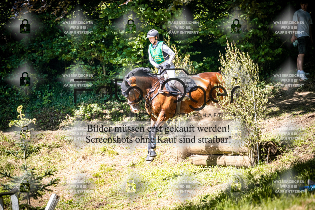 A1_Vielseitigkeitsturnier Melle Oldendorf-15c-0195 | Entdecke hochwertige Reitturnierfotos von Foto Oger. Professionell, emotional und authentisch – jetzt Lieblingsmomente im Shop bestellen.Deutschlandweite Turnierfotografie. - Realisiert mit Pictrs.com
