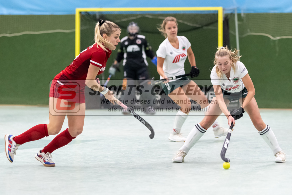 SFE_20221218_0113 | 1. Bundesliga Hockey Damen Rot-Weiss Köln - Crefelder HTCa am 18.12.2022 in Köln (KTHC Stadion Rot-Weiss Köln Tennis and Hockey Club), Photo: Stephan Fehrmann 2022 (Sports-Gallery)