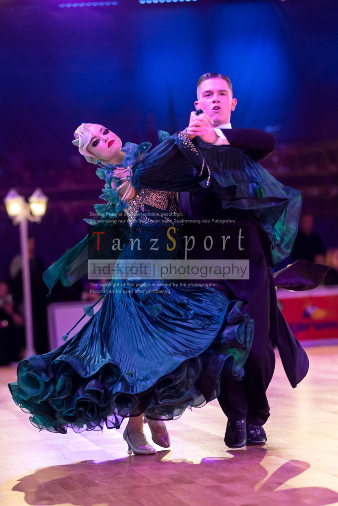 20241215_WDSF_Open_Youth_Std-Riga-8556 | Tanzsportbilder, Standardtanz, Lateintanz, WDSF, DTV, LTVB, dancecomp, goc, hessen tanzt, blaues band der spree, walzer, tango, wiener walzer, slowfox, quickstepp, samba, rumba, cha-cha-cha, paso doble. jive, hd-kroft photography, turniertanzsport