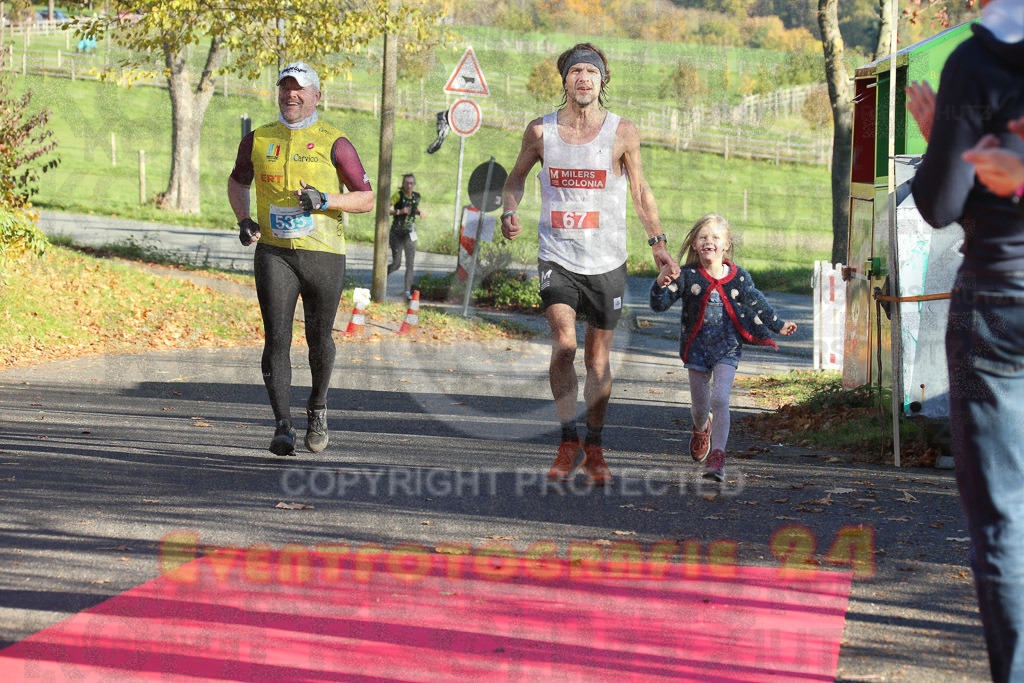 221113_1239_EX1_9108 | Sportfotografie im Rhein-Sieg Kreis, Köln, Bonn, NRW, Rheinland Pfalz, Hessen, etc. Unser Tätigkeitsfeld umfasst den Laufsport vom Volkslauf über den Marathon, Duathlon, Triathon bis zum Ultralauf wie Kölnpfad Ultra oder Schindertrail.