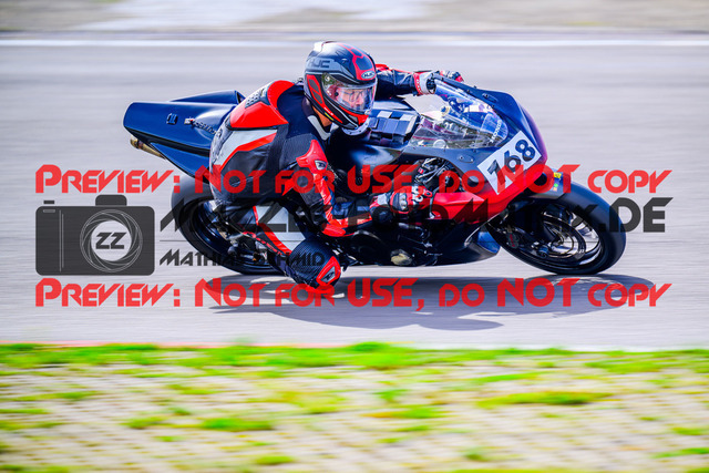 MaZZes_FotoMatrix_240911_6007705_6789 | GELB