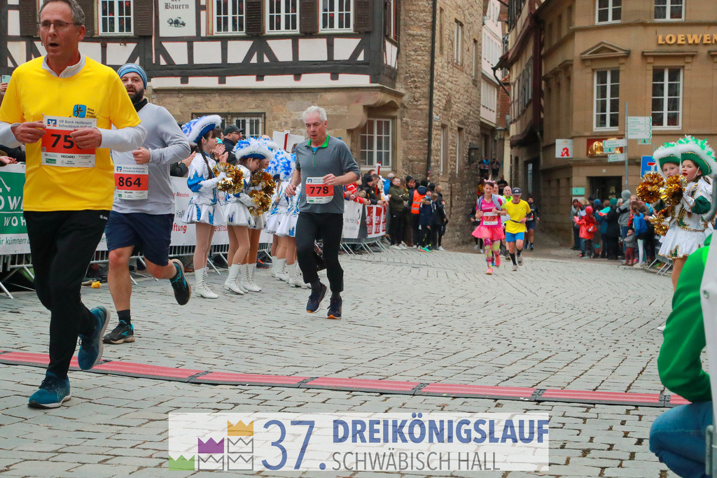 VR Bank Hauptlauf 10000m | 3 Koenigslauf 2023 - Realisiert mit Pictrs.com