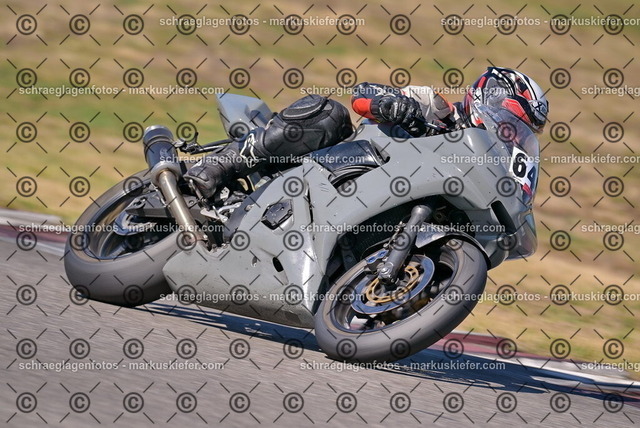 26bt05-0211 | markuskiefer.com - Realisiert mit Pictrs.com
