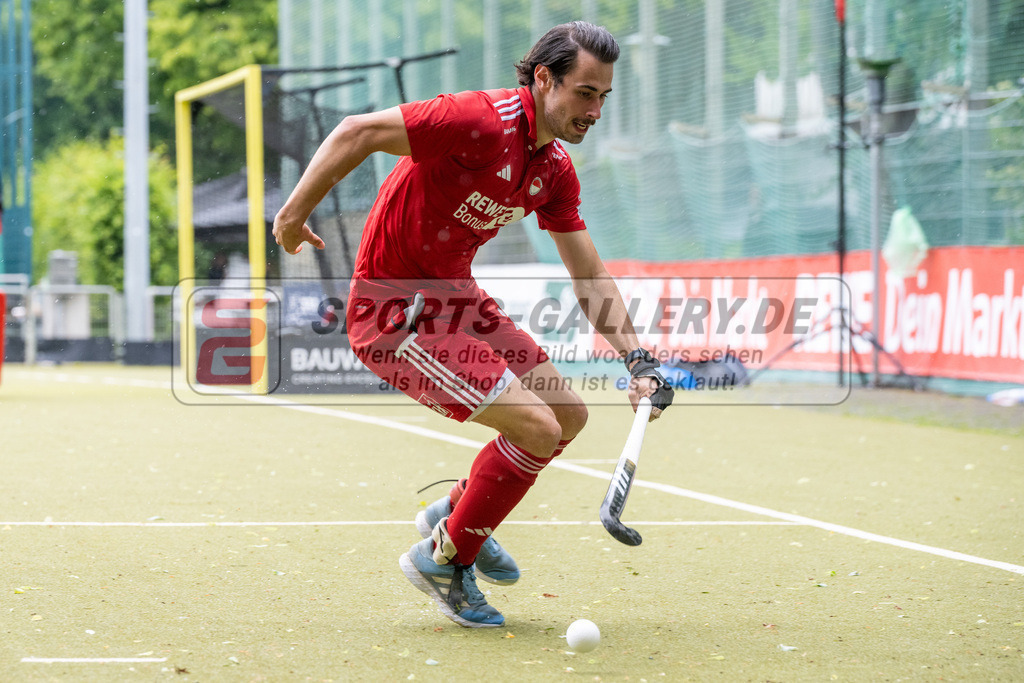 SFE_20250524_0065 | Köln, Deutschland, 24.05.2025:  Hockey 1. Bundesliga Herren Rot-Weiss Köln - Mannheimer THC im KTHC Stadion Rot-Weiss Köln Tennis and Hockey Club am 24.05.2025 in Köln, Deutschland. (Foto von Stephan Fehrmann)Köln, Germany, 24.05.2025: Hockey 1. Bundesliga Herren Rot-Weiss Köln - Mannheimer THC in KTHC Stadion Rot-Weiss Köln Tennis and Hockey Club at 24.05.2025 in Köln, Deutschland. (Foto from Stephan Fehrmann)