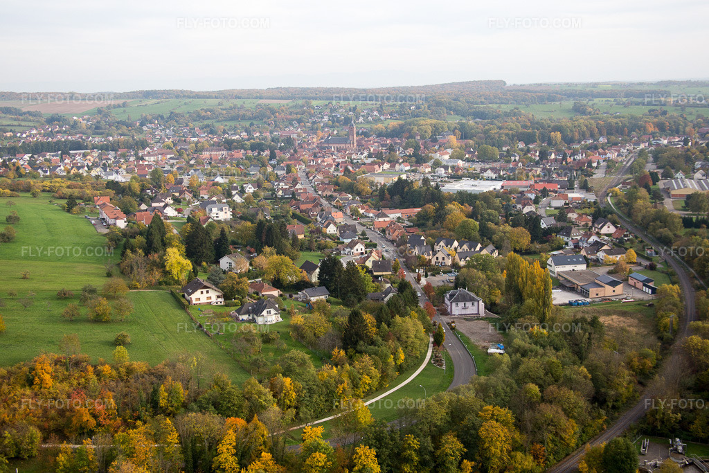 Aerial view: View of the town in Niederbronn-les-Bains in the state Bas-Rhin, France.Photo: IMG_084743.jpg taken on 10/24/2015 by Werner Riehm/FLY-FOTO.comResolution of the original: 5472 x 3648 px