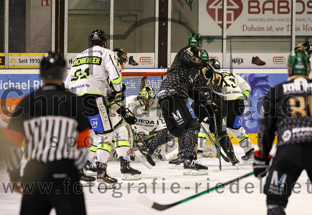 2024-02-16_043_TSV_Erding_gegen_ERSC_Amberg | Erding, Deutschland, 16.02.2024:
Eishockey, Bayernliga Playoffs 2023 / 2024, 1. Spieltag, TSV Erding gegen ERSC Amberg, Endergebnis: 1:2

Foto: Christian Riedel / fotografie-riedel.net
