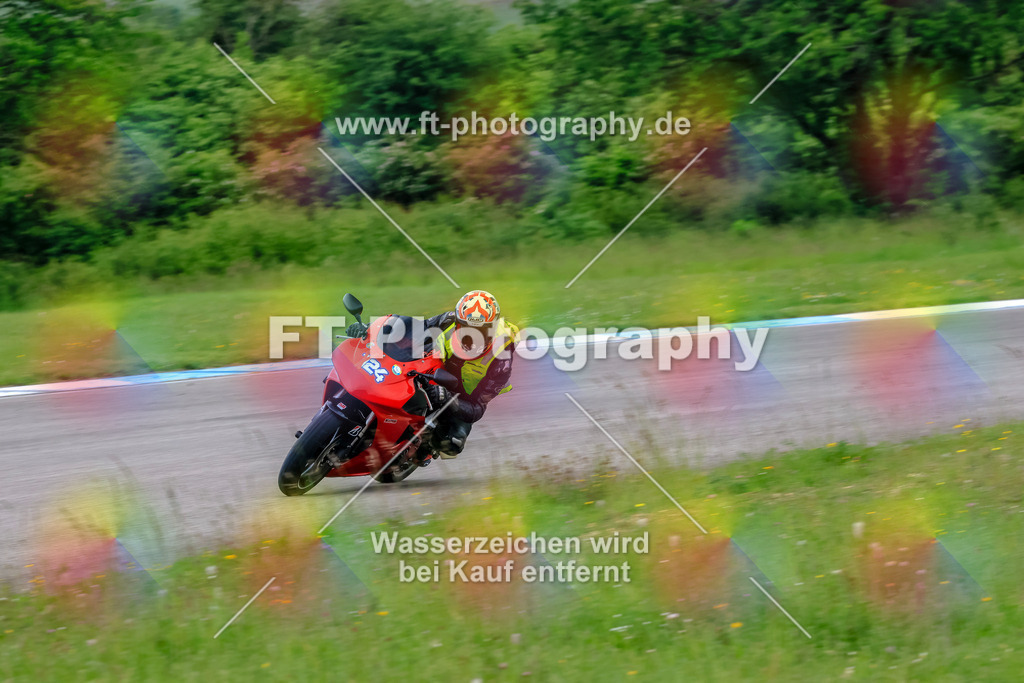 MotoTeam-3184 | Hier findet Ihr Bilder von Touristenfahrten auf der Nürburgring Nordschleife oder von anderen Veranstaltungen die ich besucht habe. Viel Spass beim Durch Schauen 