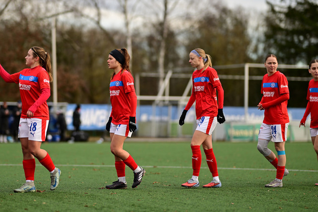 Fußball I Frauen I Saison 2025-2026 I Regionalliga Nord I 11. Spieltag I Hamburger SV U20 - Holstein Kiel I 28442 | Der Sportfotograf. - Realisiert mit Pictrs.com