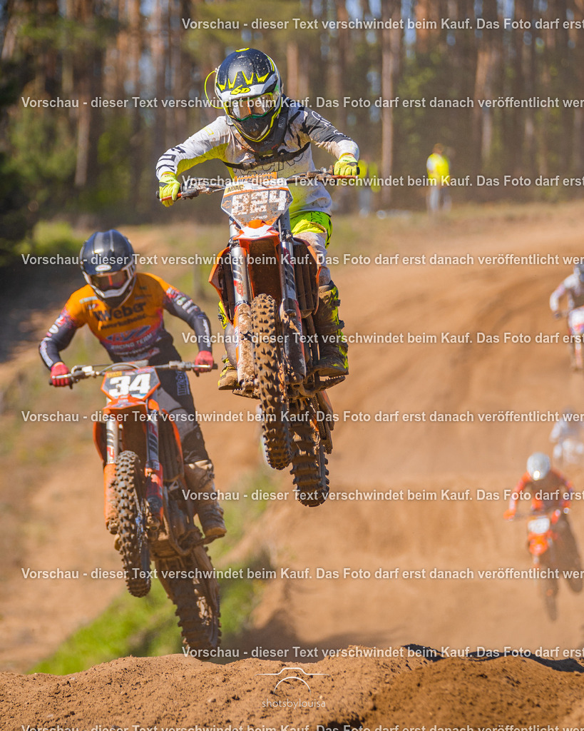 20260501_MCWriezen-2957 | Sportfotografin aus Berlin-Brandenburg mit Fokus auf Motocross. Ich halte deine sportliche Leistung und echte Emotionen auf und neben der Strecke professionell fest. Entdecke die Fotos von deinem Rennen und bestelle sie direkt hier im Shop.