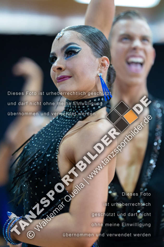 20230513-05169 | Hier finden Sie Tanz Bilder vom Latein und Standard Formationen tanzen. Sportbilder vom Tanzsport. Schöne Fotos und von Weltmeisterschaft, Europameisterschaft, Bundesliga, Regionalliga, Oberliga und Landesliga sowie von GOC Stuttgart, DanceComp, WM Bremen