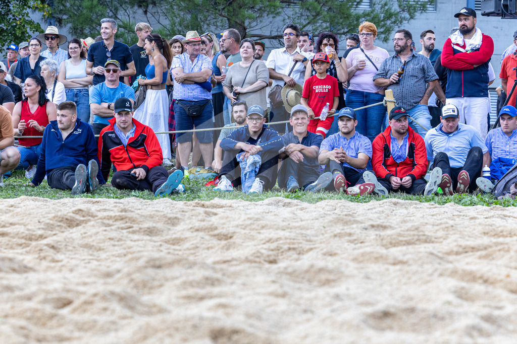 TESSINER2025_06_Gang_2004 | Die Schwinger des Schwyzer Kantonalen Schwingerverbandes: Fotos, die Dynamik und Leidenschaft festhalten, sowie emotionale Momente aus dem traditionellen Schwingsport zeigen. - Realisiert mit Pictrs.com