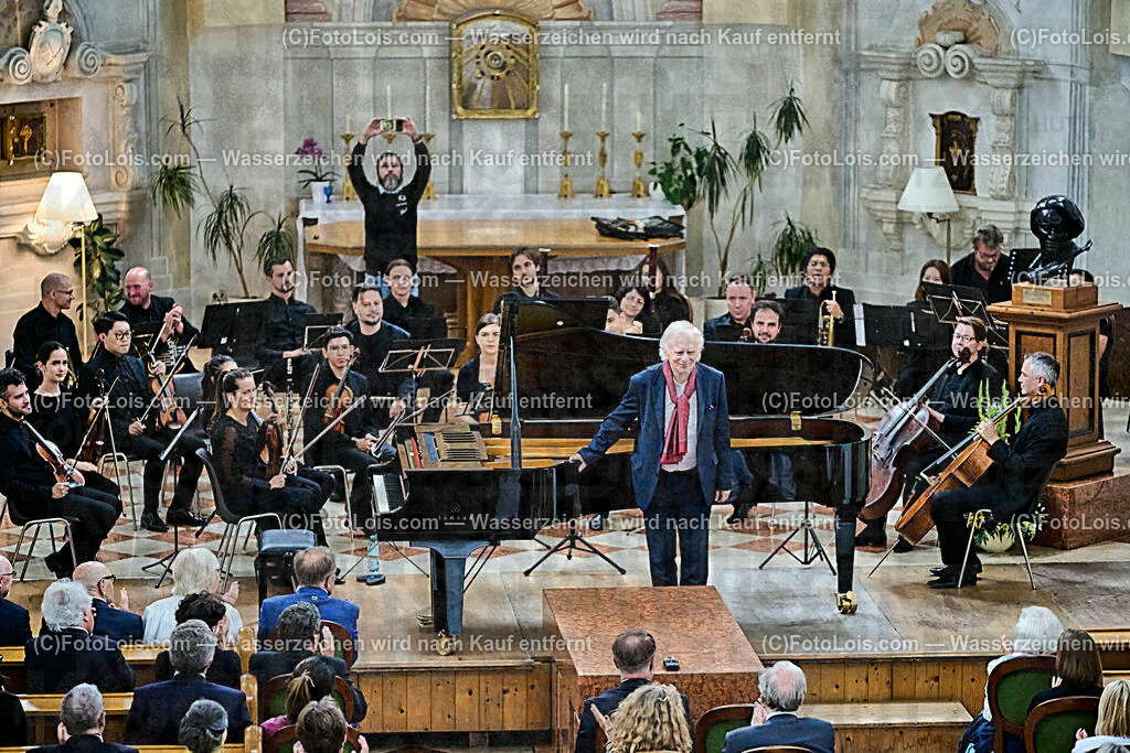 ALP0370_XXXIX_Chopin-Festival_Camerata Mozartiana_Olejniczak Janusz | (C)FotoLois.com, Alois Spandl, XXXIX. internationales CHOPIN-Festival in der Kartause Gaming, Eröffnungskonzert in der Kartausenkirche mit Janusz Olejniczak (Klavier), Camerata Marzatiana unter Daniel Auner, Johanna Doderer (Komponistin), Natalia Rehling (Klavier), Ingolf Wunder (Klavier), Fr 4. August 2023.