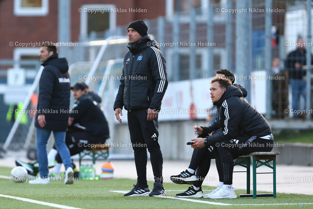 NH_HamburgerSVU21_VfBLübeck _RegionalligaNord_02042025 | Soner Uysal (Trainer, Hamburger SV U21)Fußball I Herren I Regionalliga Nord I Saison 2024-2025 I 28. Spieltag I Hamburger SV U21 - VfB Lübeck I 02.04.2025 I Stadion Hoheluft