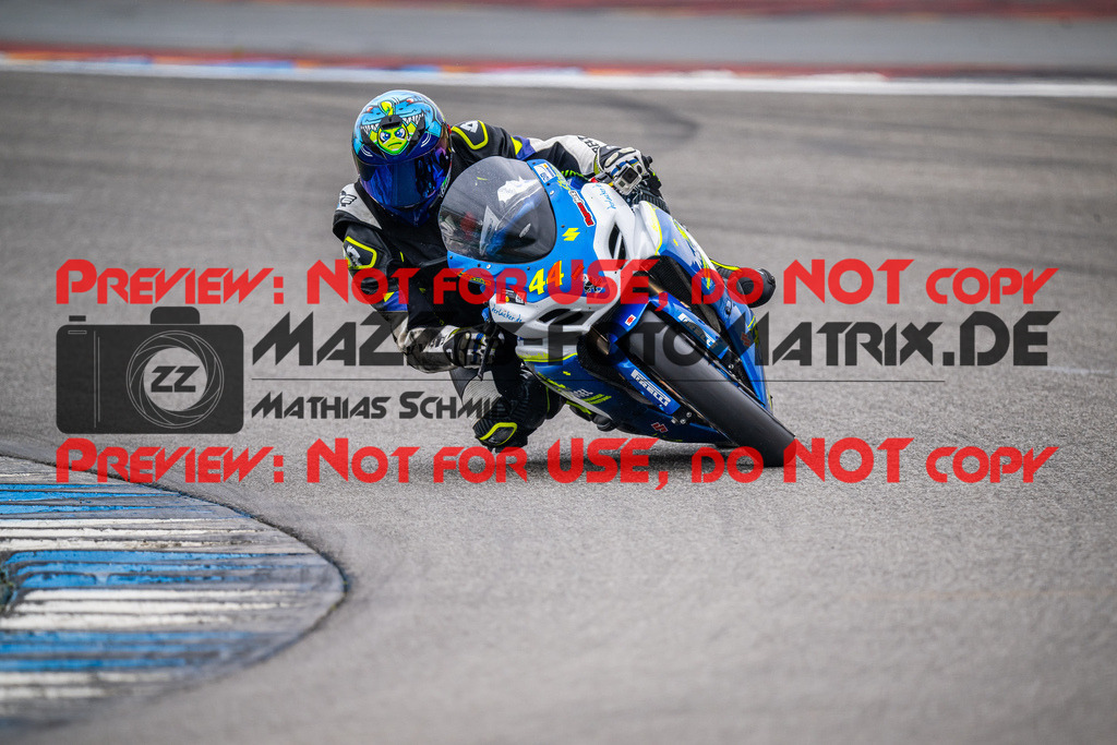 MaZZes_FotoMatrix_240702_6007705_2154 | WEISS