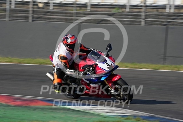 2025_04_29_PBK_22108 | Sportfotografie; SlowMotion; Video; Rennstrecke; Hafeneger; Speer; Racing; RSE; BMW; CBO; Trackday; Motorsportarena; Hockenheimring; Brno; Most; Barcelona; Valencia