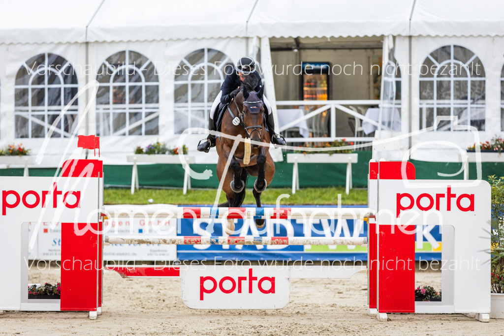 BHO-2PhSpr-M-122 | MomenTaufnahmen Pferdesportfotos