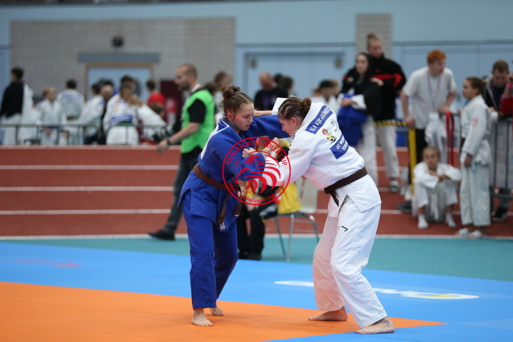 AT3Y0311 | Fotos vom Adler Cup - Pictures from Adler Cup

Hier findet Ihr alle Eindrücke und großen Momente der Adler Cup Wochenenden. Here you will find all impressions and great moments of the Adler Cup weekends. - Realisiert mit Pictrs.com