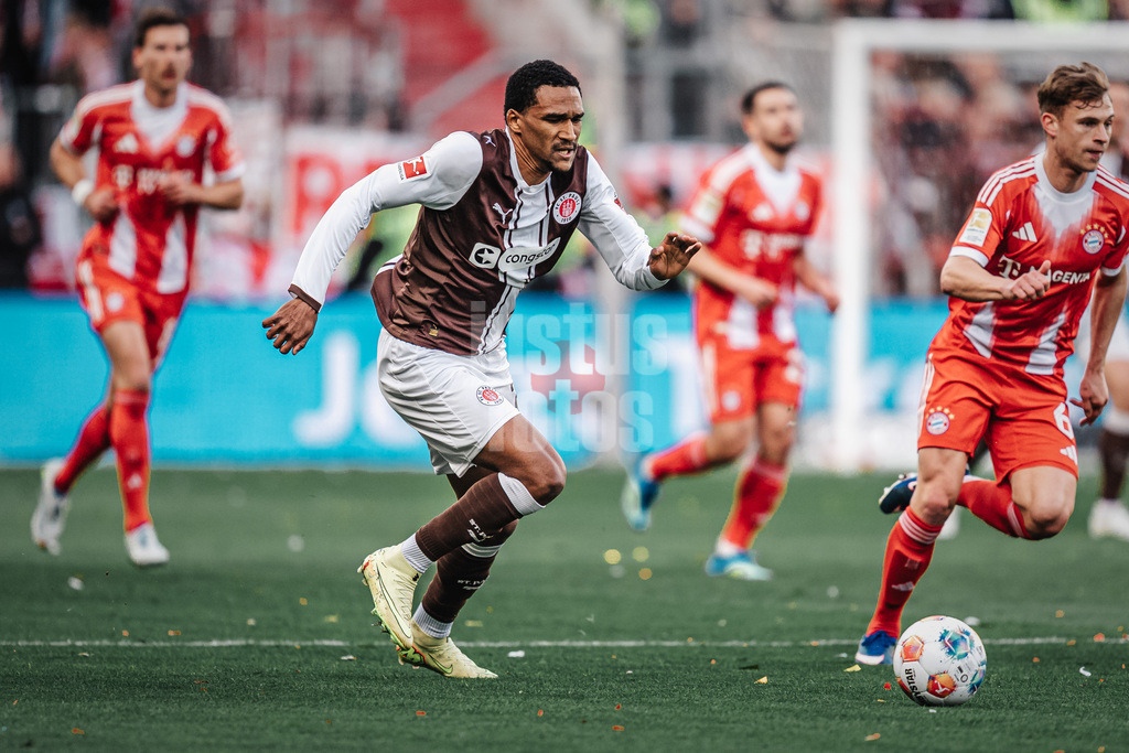 Fußball | Männer | Saison 2025/2026  | Fußball-Bundesliga | 29. Spieltag | FC St. Pauli vs. FC Bayern München | 11.04.2026 | Andreas Hountondji (#27, FC St. Pauli)