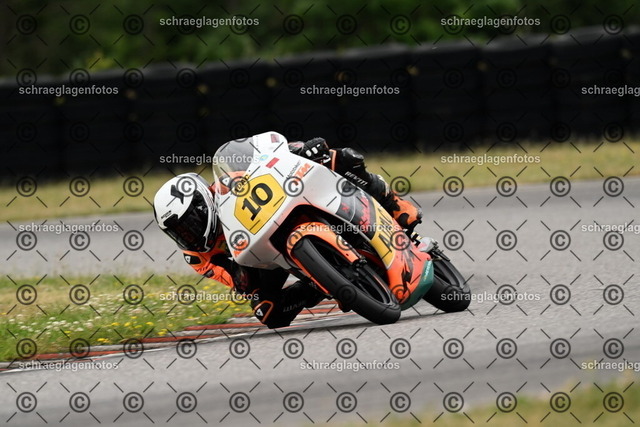 25bt02-1592 | markuskiefer.com - Realisiert mit Pictrs.com