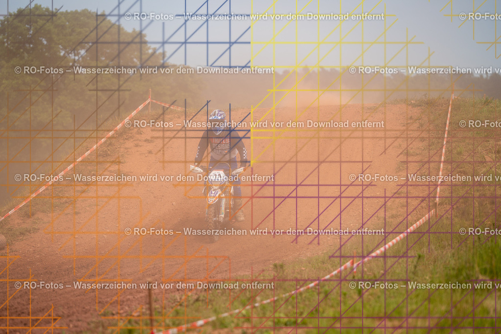 Wolfshausen 3 Lauf -576 | Sportfotografie von RO-Fotos: Motorsport, Motocross, Enduro, Laufveranstaltungen und Triathlon. Professionelle Fotos von Sportlern und Events. - Realisiert mit Pictrs.com