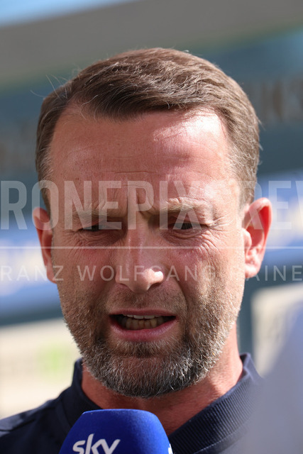 Grazer AK 1902 vs WSG Tirol – Austrian Bundesliga | Graz, Austria, 02.MAY.26 - SOCCER - ADMIRAL Bundesliga, Qualification Group, Grazer AK 1902 vs WSG Tirol. The image shows head coach Ferdinand Feldhofer (GAK).
