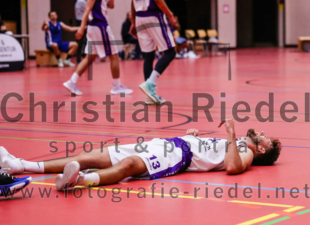 2022-05-29_014_SpVgg_Altenerding_gegen_Muenchen_Basket_2 | Erding, Deutschland, 29.05.2022:
Basketball, Bezirksliga 2021 / 2022, Herren Turnier der 2. der Aufstiegsrunden, SpVgg Altenerding gegen München Basket 2, Endergebnis: 

Jonah Timothy Richardson (SpVgg Altenerding, #13)

Foto: Christian Riedel / fotografie-riedel.net