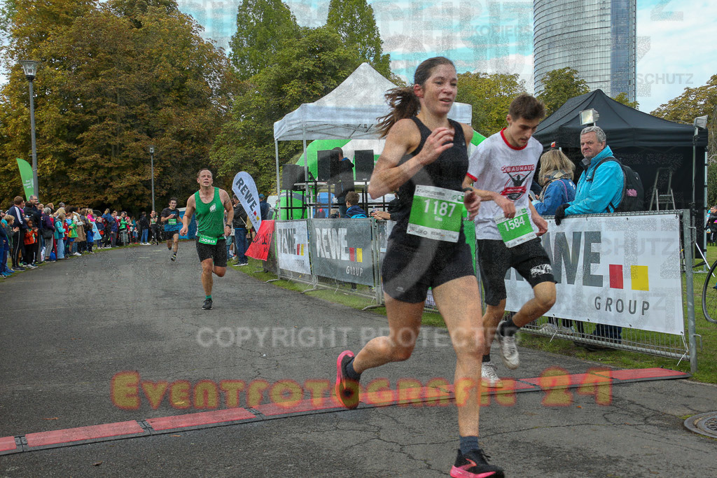 220925_1133_EX1_7625 | Sportfotografie im Rhein-Sieg Kreis, Köln, Bonn, NRW, Rheinland Pfalz, Hessen, etc. Unser Tätigkeitsfeld umfasst den Laufsport vom Volkslauf über den Marathon, Duathlon, Triathon bis zum Ultralauf wie Kölnpfad Ultra oder Schindertrail.