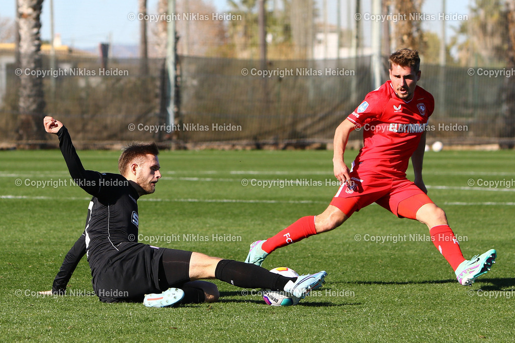 NH_TwenteEnschede_VfLOsnabrück_Testspiel_08012024 | #23 Michael Sadilek (Twente Enschede), #32 Jannes Wulff (VfL Osnabrück)

Testspiel I Trainingslager Spanien I 08.01.2024