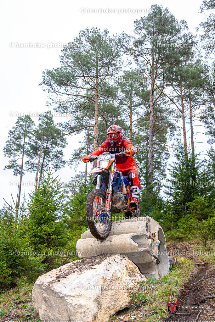 fuernholzer_251026-C1-473 | Fotografische Impressionen von der Red Stag Enduro Extreme by fuernholzer-photography.com. Endurosport in Österreich fotografisch festgehalten von fuernholzer. Auftragsfotografie für Private, Gewerbefotos und Industriefotografie. Eventfotografie, Sportfotografie und Motorsportfotografie. Anbieter von Fotoworkshops, Fototraining, fotografischen Vorträgen und Fotoseminaren.
