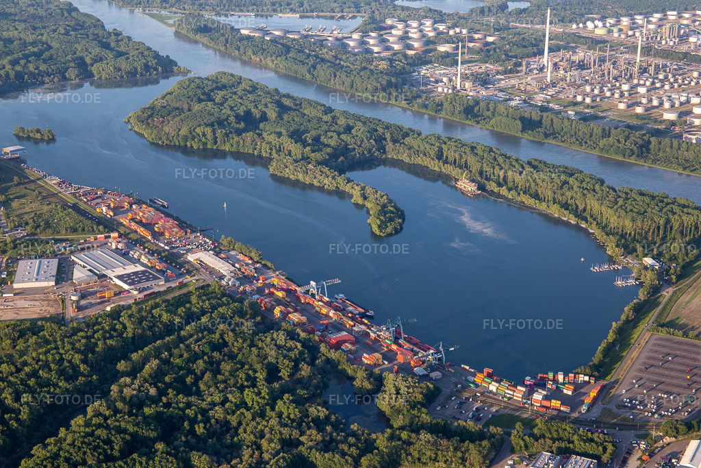 Luftbild: Containerhafen in Wörth am Rhein im Bundesland Rheinland-Pfalz in Deutschland. Foto: IMG_114130.jpg vom 23.05.2019 durch Werner Riehm/FLY-FOTO.de