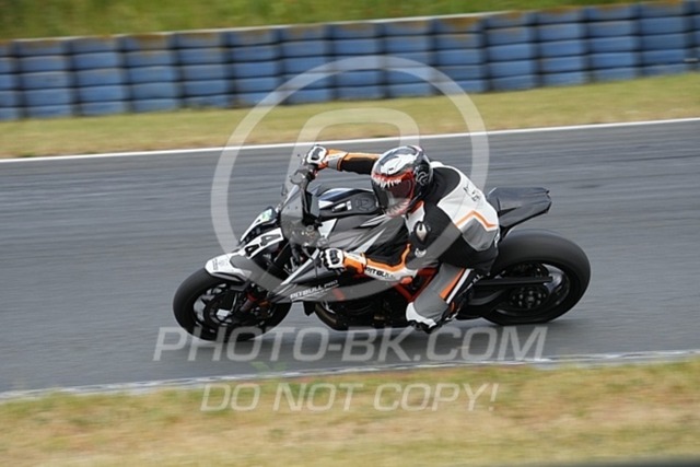 2024_05_19_PBK_46035 | Sportfotografie; SlowMotion; Video; Rennstrecke; Hafeneger; Speer; Racing; RSE; BMW; CBO; Trackday; Motorsportarena; Hockenheimring; Brno; Most; Barcelona; Valencia